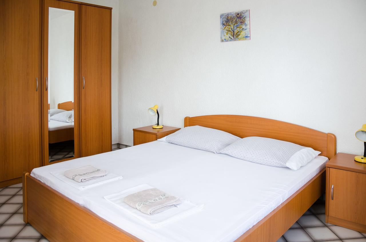 Apartments Sanja Sibinj Krmpotski Extérieur photo